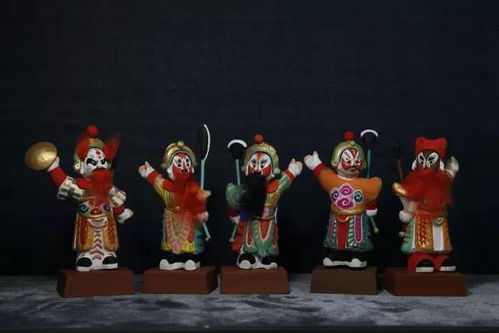 匠心傳承耀古今——記中國工藝美術大師喻湘漣與彩燈藝術的不解之緣